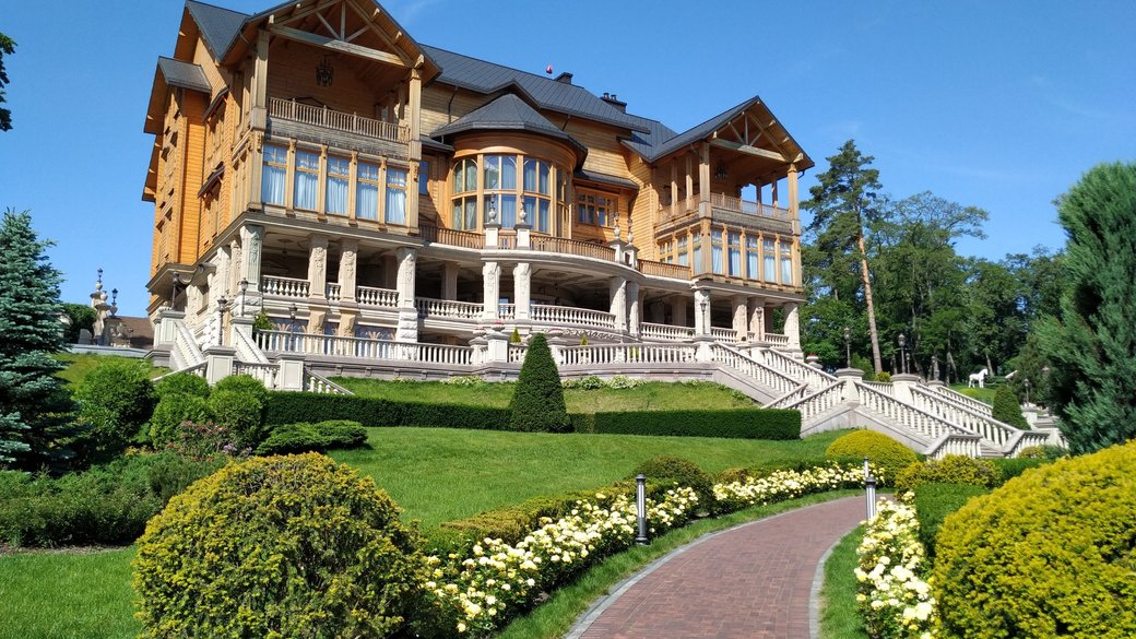Територія Межигір'я. Фото: УНІАН