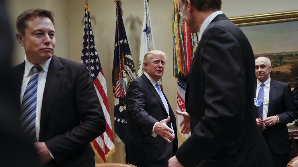 Дональд Трамп та Ілон Маск в Білому домі. Фото: AP