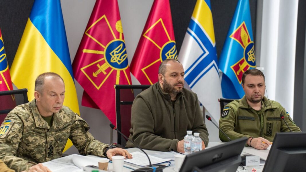 Олександр Сирський, Рустем Умєров, Кирило Буданов. Фото: Міноборони / Х