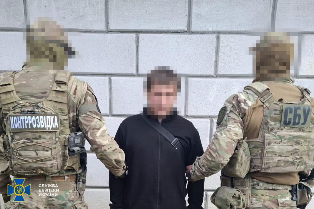 Затриманий агент білоруського КДБ. Фото: СБУ