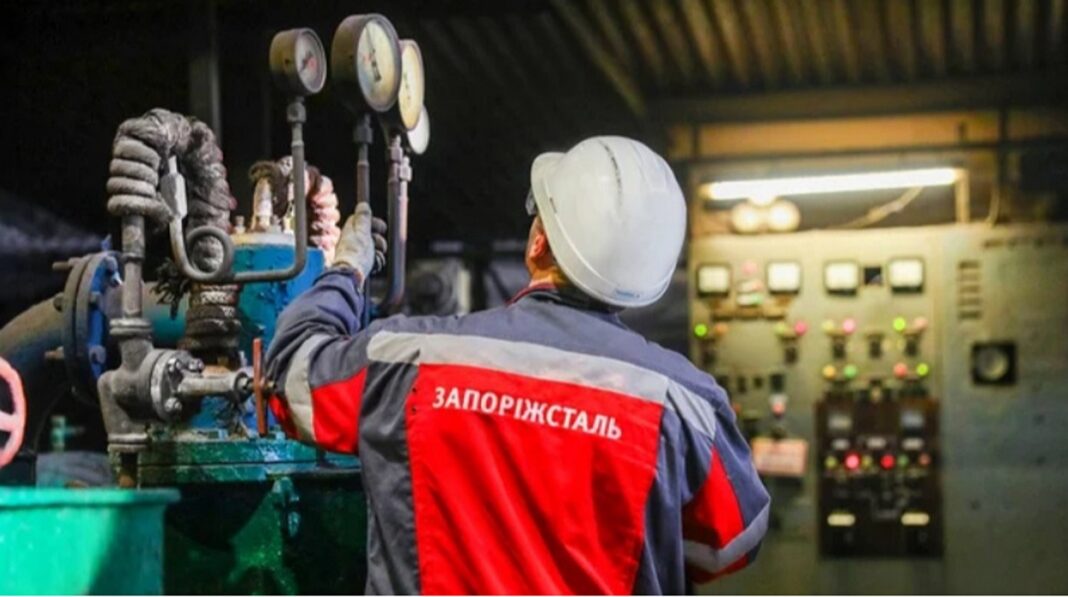 Працівник ПАТ 
