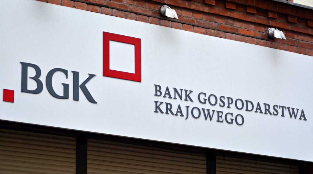 Вивіска Bank Gospodarstwa Krajowego. Фото: Grand Warszawski
