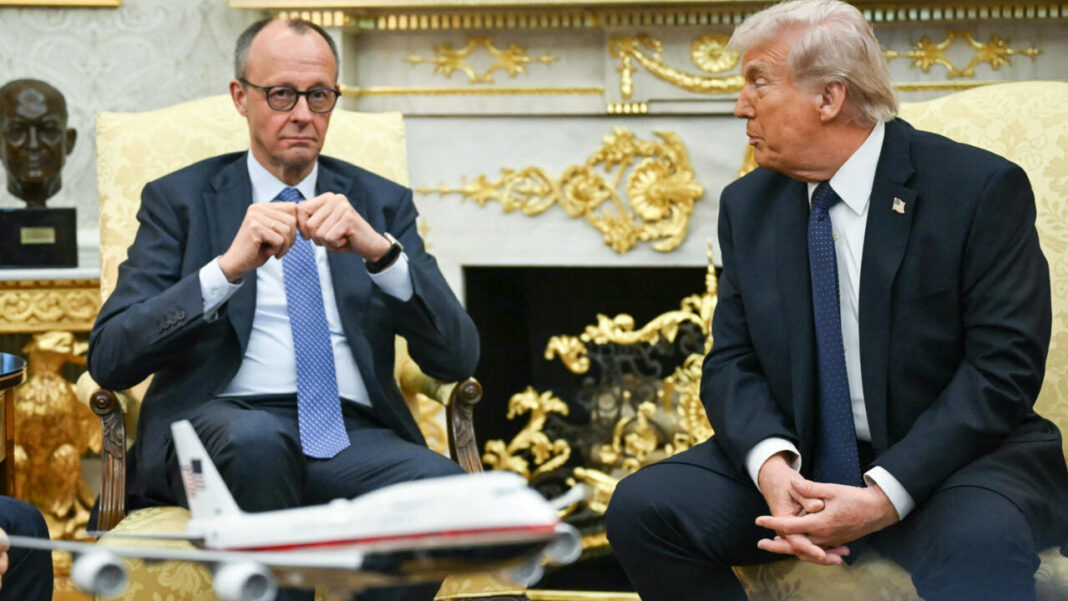 Президент США Дональд Трамп та канцлер Німеччини Фрідріх Мерц. Фото: AFP
