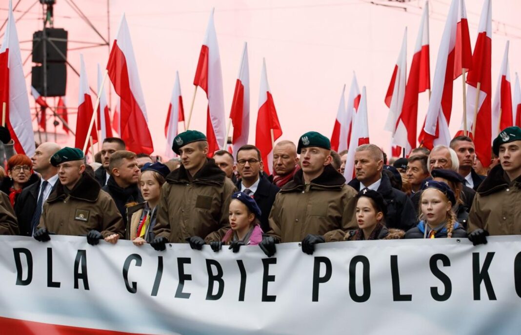 Марш польських націоналістів у Варшаві.